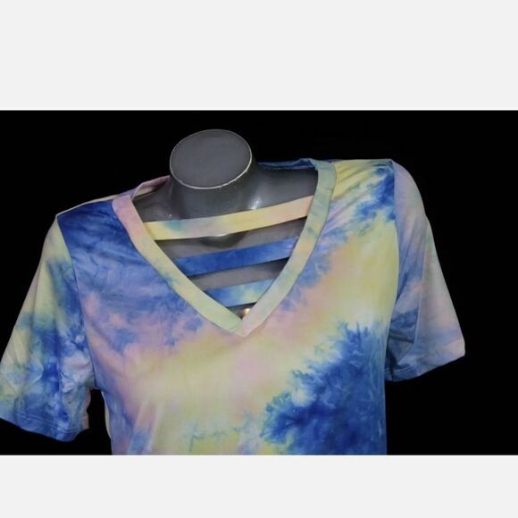 WHITE BIRCH V-NECK LADDER FRONT TEE BLUE PINK YELLOW TIE DYE SS TOP SIZE S NWOT - Picture 5 of 9